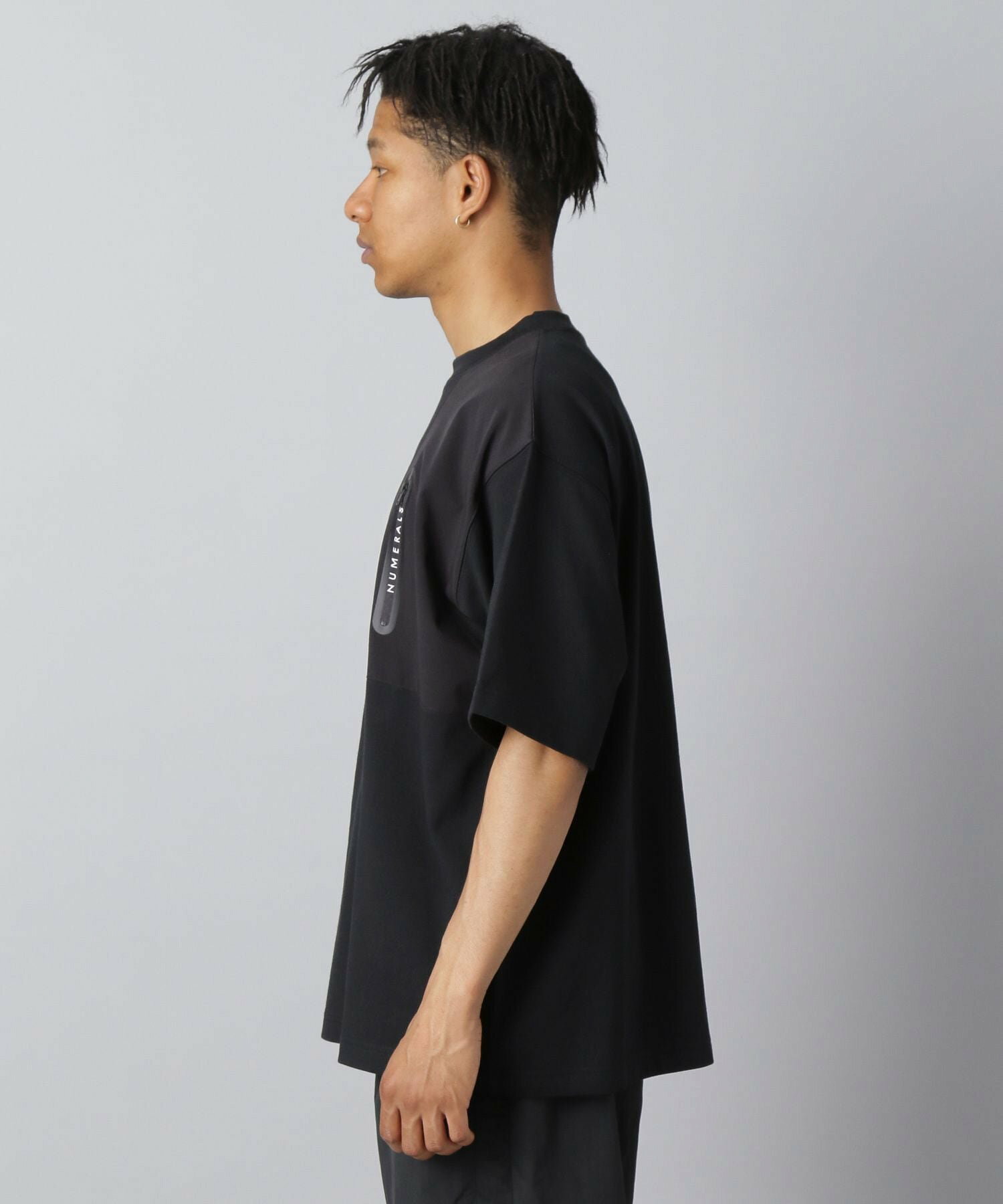 【NUMERALS】ポケットTEE